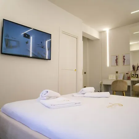 Moon Greeting - Design Dream's Maison d'hôtes 3*