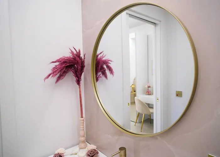 Moon Greeting - Design Dream's Konukevi